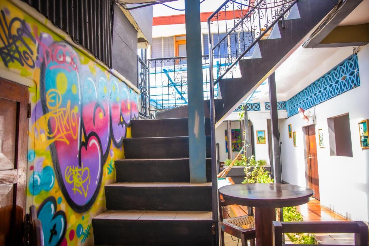 The Spot Hostel Leon Exterior photo