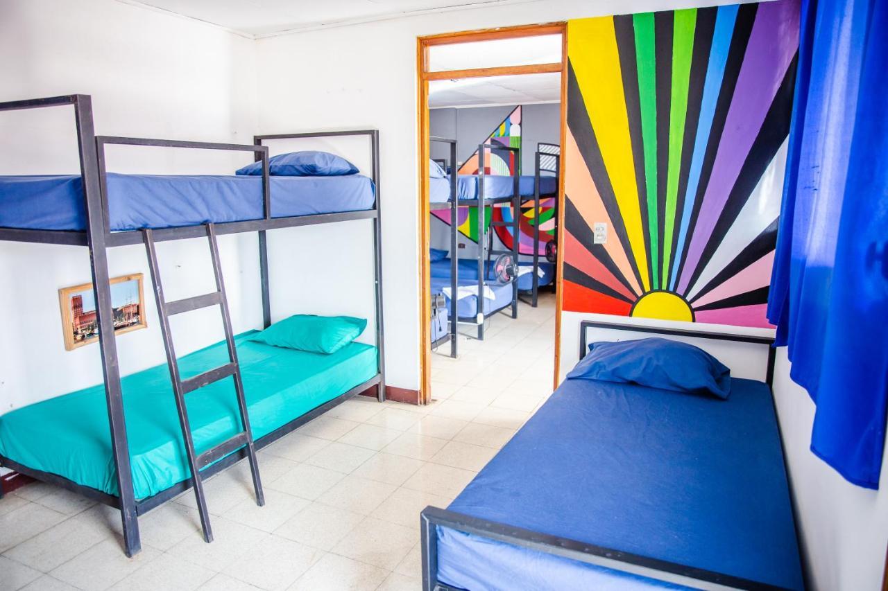 The Spot Hostel Leon Exterior photo