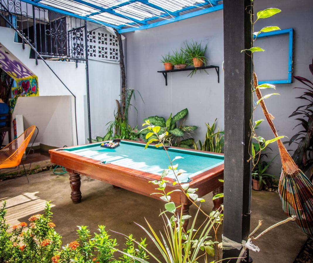 The Spot Hostel Leon Exterior photo